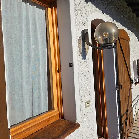 Appartamento La Casa Del Lupo Serina (Lombardy)