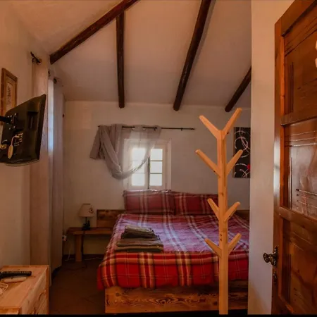 La Casa Del Lupo Serina (Lombardy)