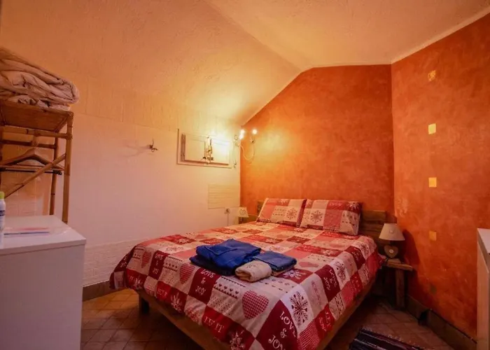 Appartamento La Casa Del Lupo - & Serina (Lombardy)
